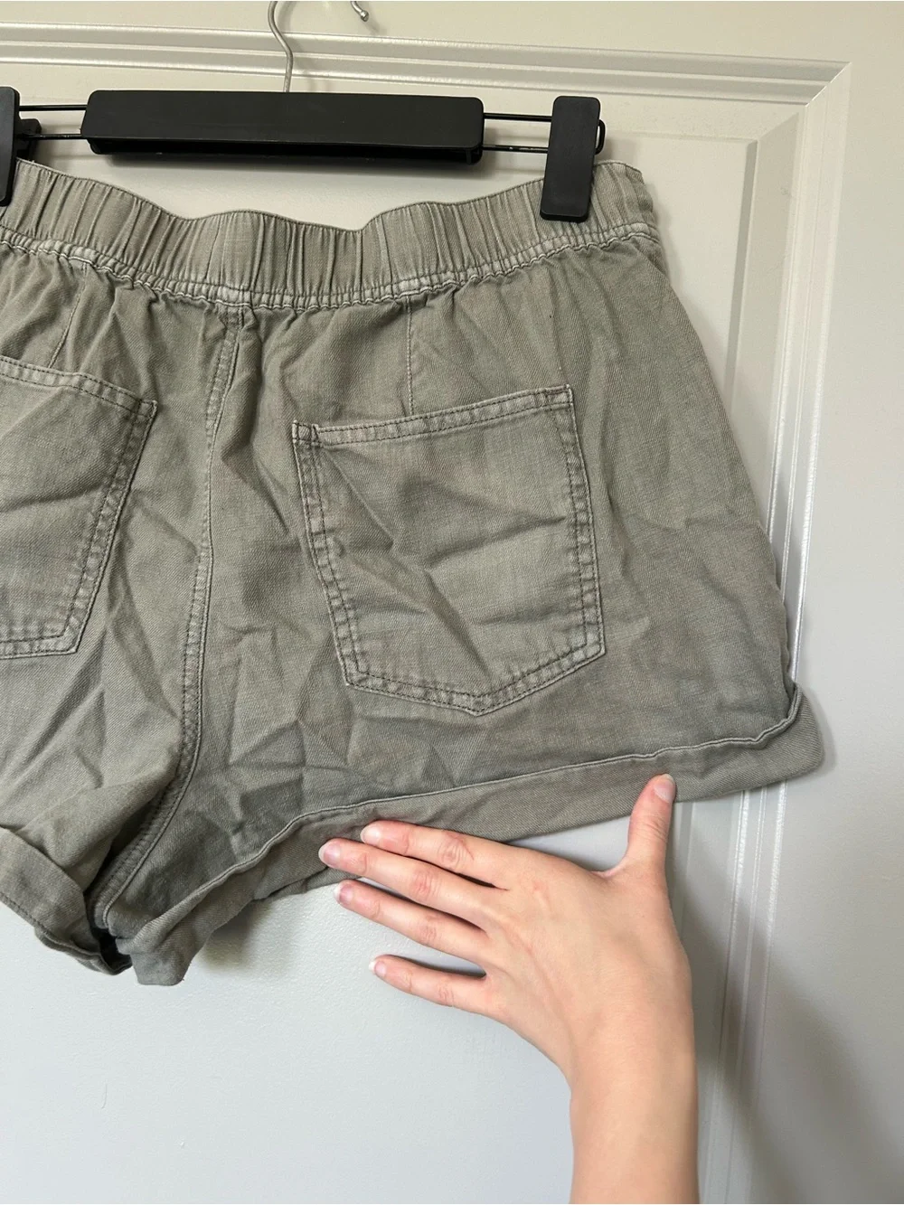Women’s Pilcro by Anthropologie Light Olive Roll-Hem Cotton Shorts